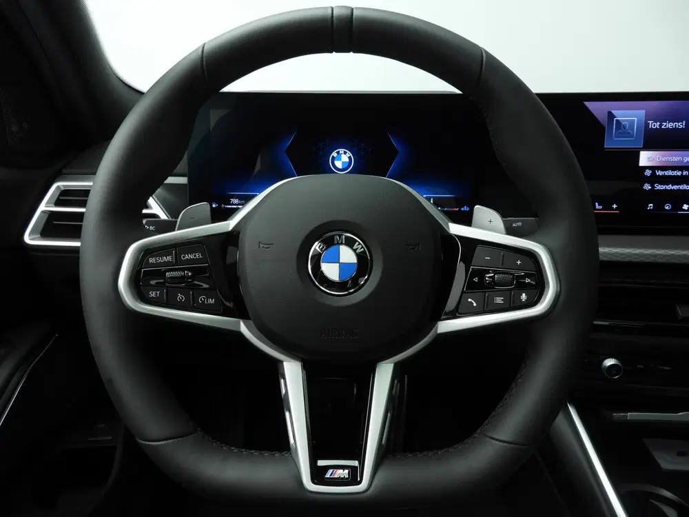 BMW 3-serie Sedan 320i M Sport uit 2026, foto 11
