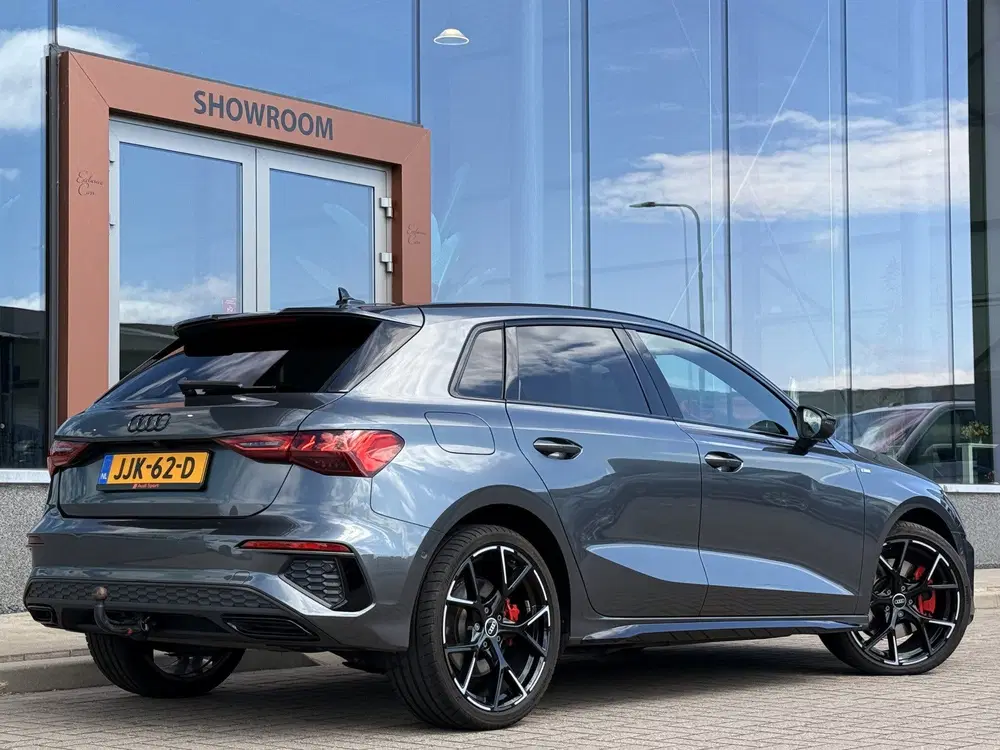 Audi A3 45 TFSI e S edition Competition uit 2022, foto 10