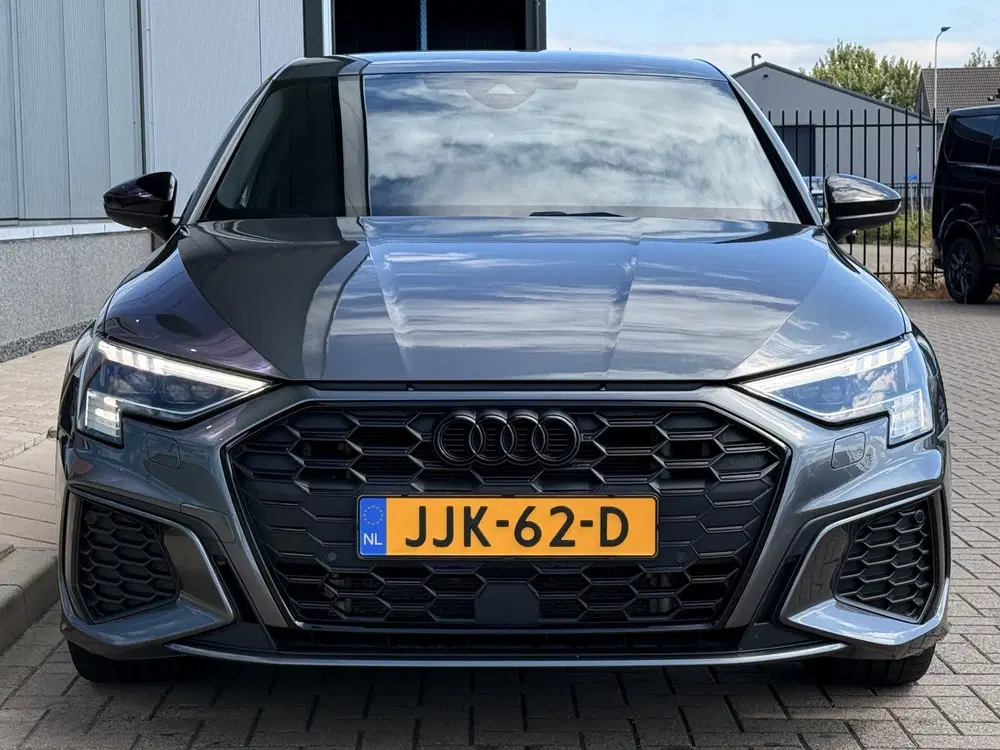 Audi A3 45 TFSI e S edition Competition uit 2022, foto 7