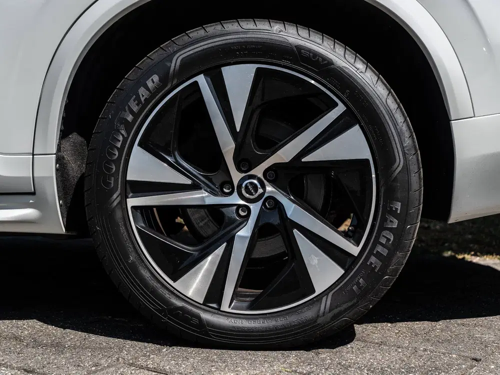 Volvo XC90 2.0 T8 Twin Engine AWD R-DESIGN uit 2019, foto 15