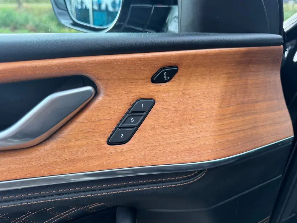 Jeep Grand Cherokee 2.0 Summit Reserve Plug in Hybrid 4xe 38 uit 2023, foto 12
