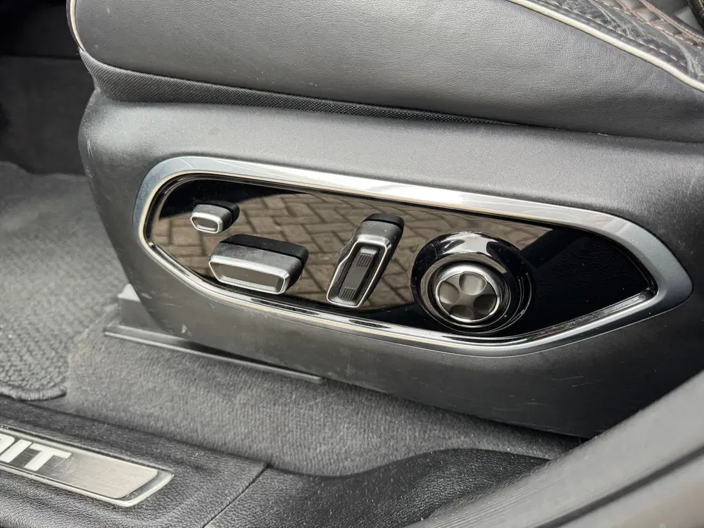 Jeep Grand Cherokee 2.0 Summit Reserve Plug in Hybrid 4xe 38 uit 2023, foto 14
