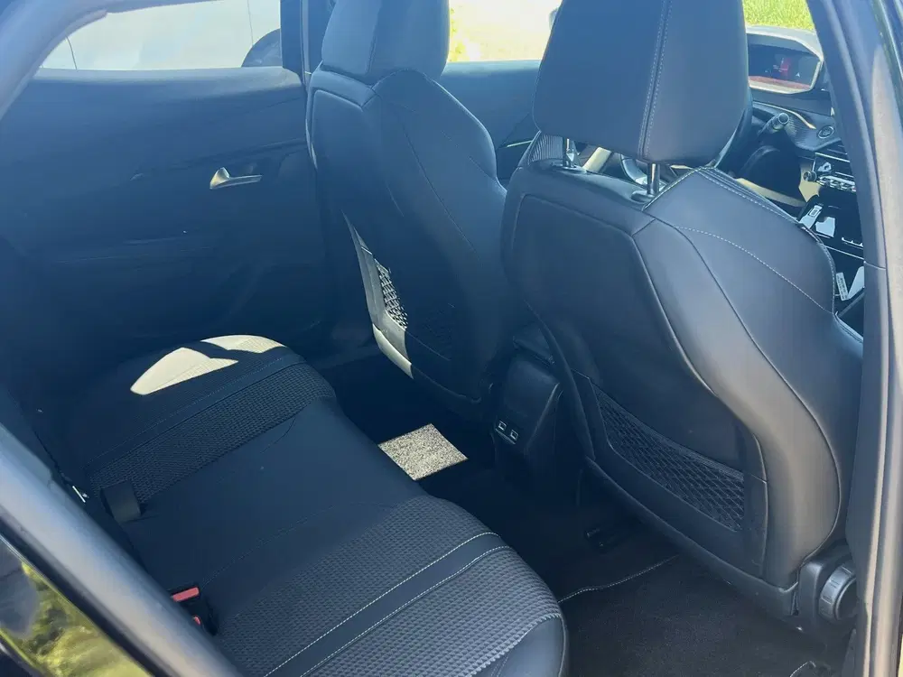 Peugeot 2008 1.2 PureTech GT (bj 2022) uit 2022, foto 11