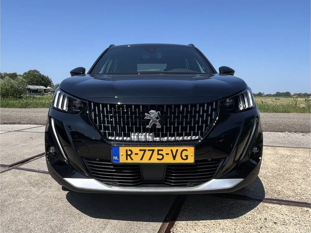 Peugeot 2008 1.2 PureTech GT (bj 2022) uit 2022, foto 2