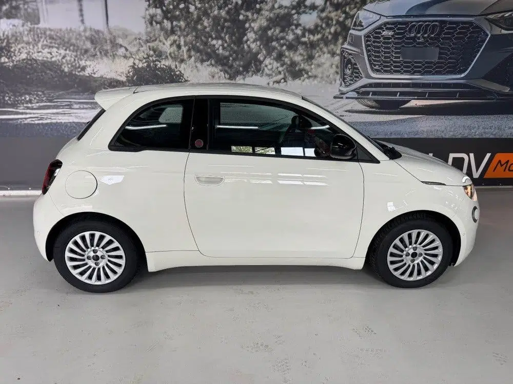 Fiat 500e RED uit 2025, foto 12
