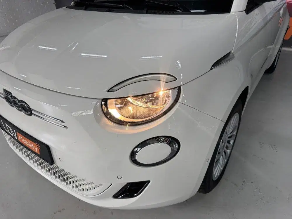 Fiat 500e RED uit 2025, foto 14