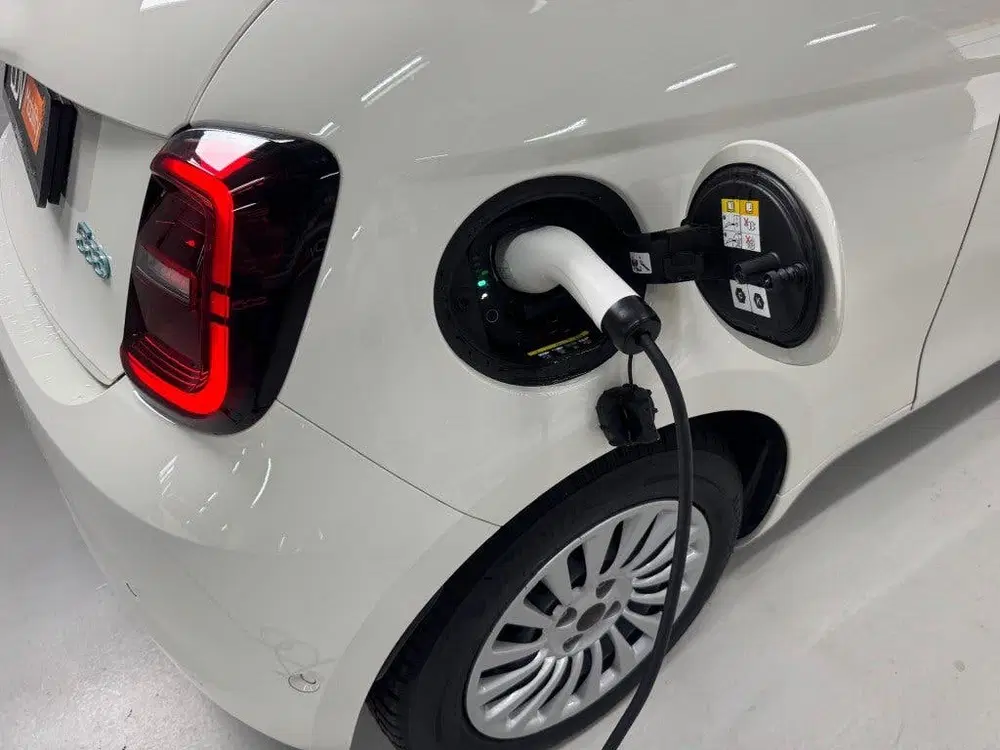 Fiat 500e RED uit 2025, foto 4