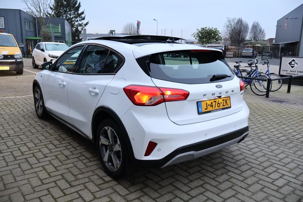 Ford Focus 1.0 Hybrid Active Business 1e Eigenaar uit 2020, foto 4