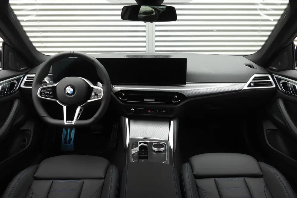 BMW 4-serie Coupé 420i M Sport Automaat uit 2026, foto 3