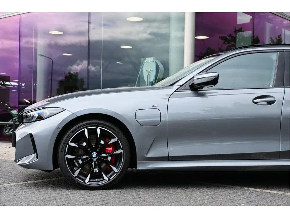 BMW 3-serie 330e M Sport Automaat uit 2026, foto 7