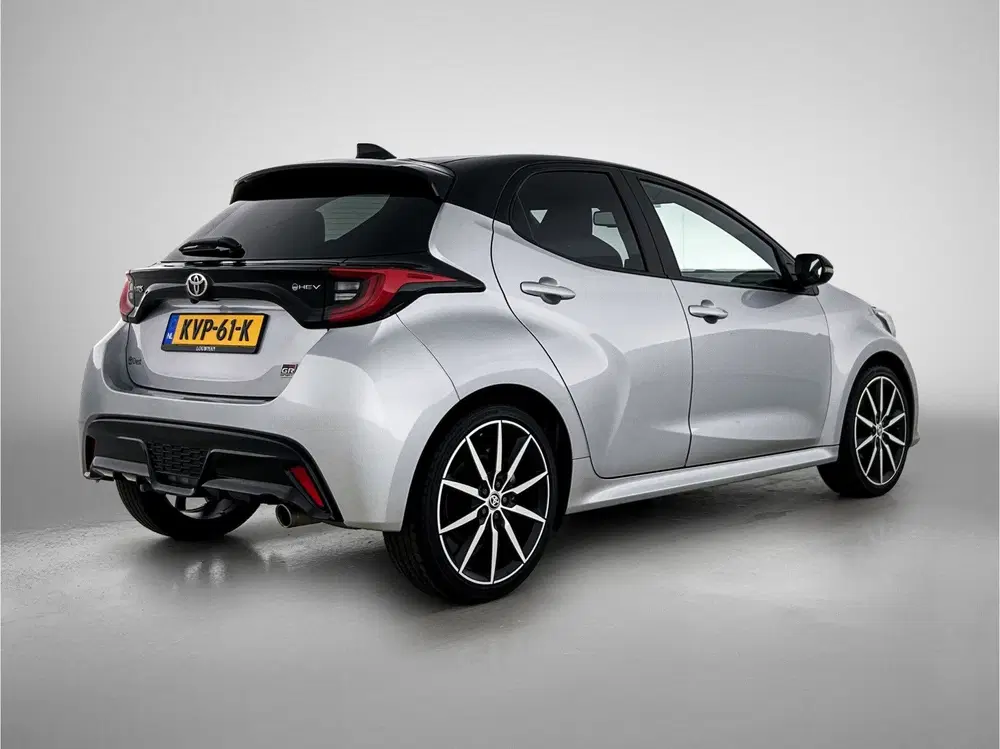 Toyota Yaris 1.5 Hybrid 130 GR Sport uit 2025, foto 2