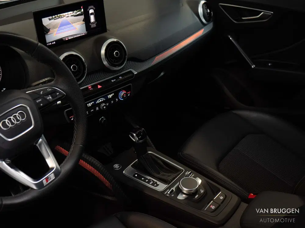 Audi Q2 35 TFSI S-Line Pano SONOS Keyless Sfeer BT uit 2023, foto 14