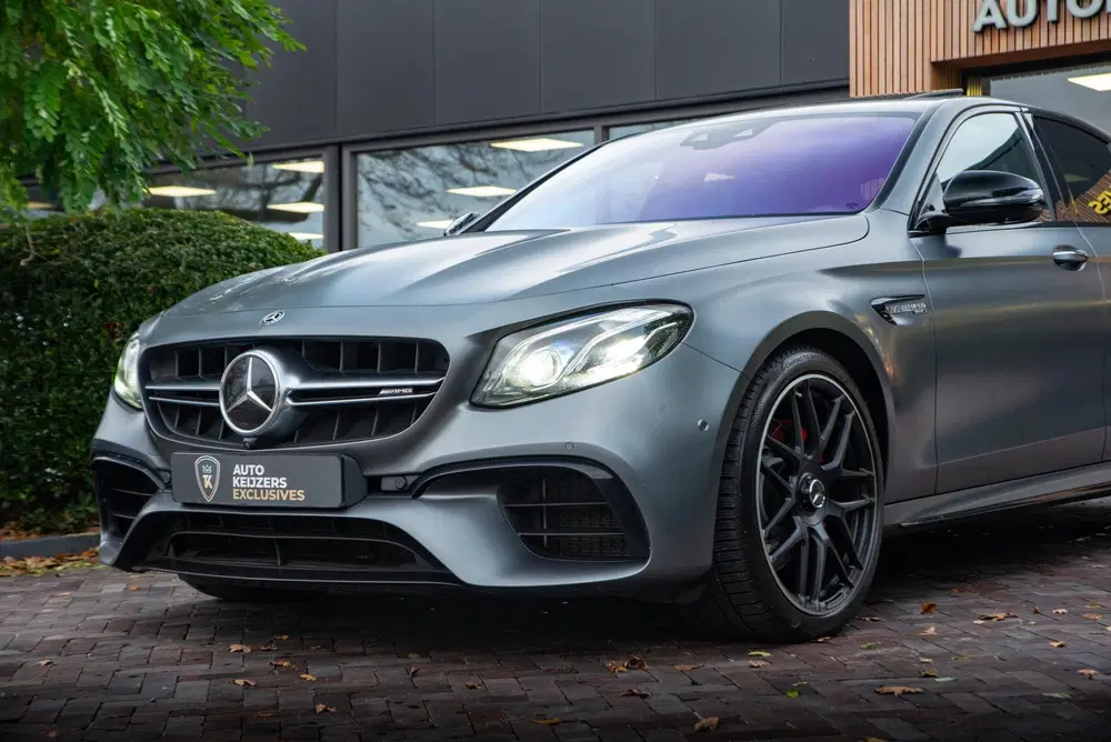 Mercedes-Benz E-Klasse AMG 63 4MATIC Premium Plus Schuifdak uit 2019, foto 12