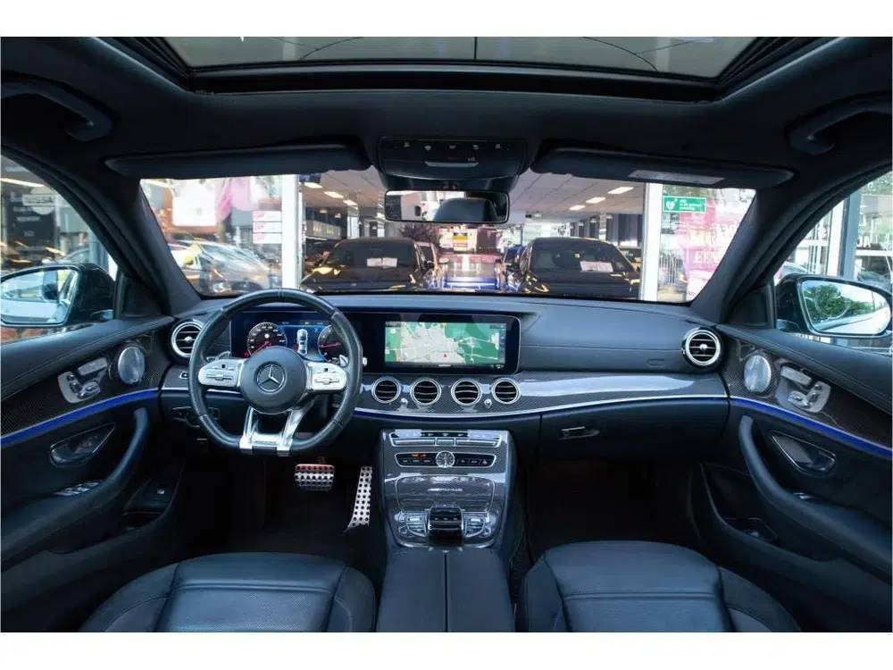 Mercedes-Benz E-Klasse AMG 63 4MATIC Premium Plus Schuifdak uit 2019, foto 13