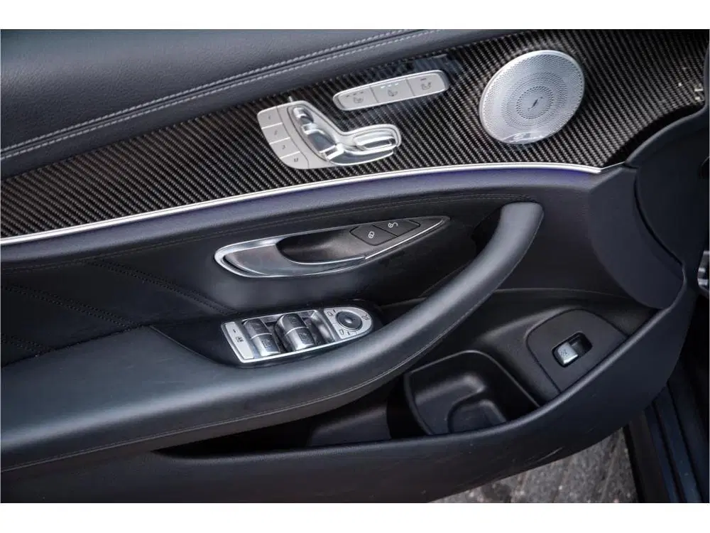 Mercedes-Benz E-Klasse AMG 63 4MATIC Premium Plus Schuifdak uit 2019, foto 14