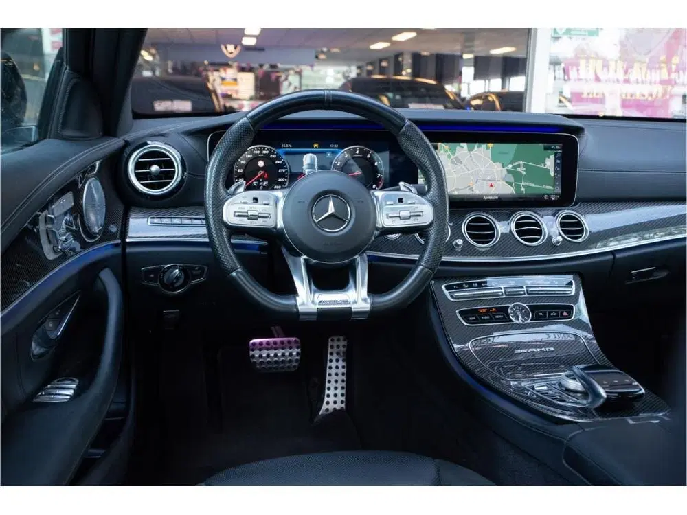 Mercedes-Benz E-Klasse AMG 63 4MATIC Premium Plus Schuifdak uit 2019, foto 2