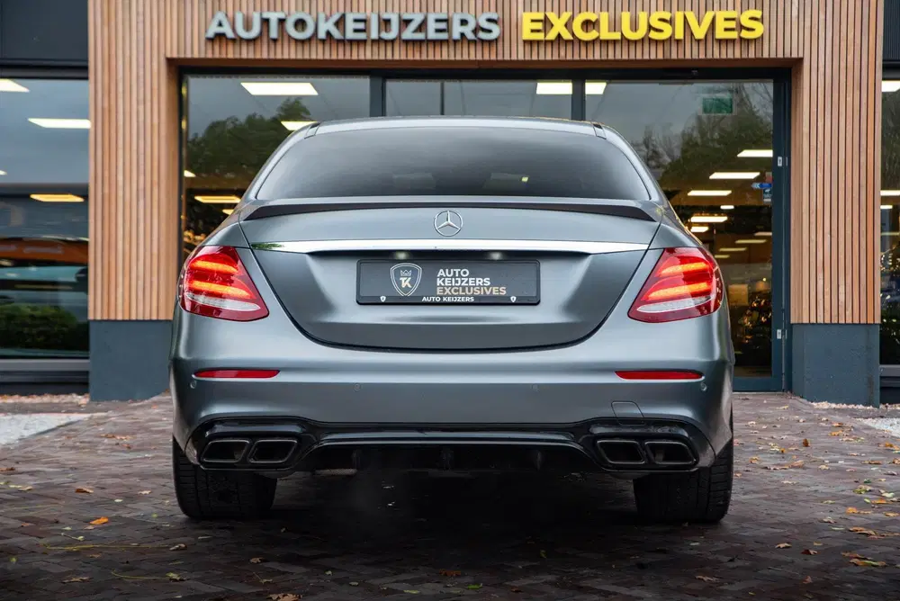 Mercedes-Benz E-Klasse AMG 63 4MATIC Premium Plus Schuifdak uit 2019, foto 9