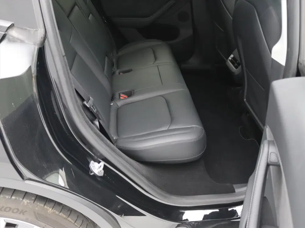 Tesla Model Y Long Range AWD 75kWh 351pk 93.3% SoH [ TRE uit 2023, foto 14