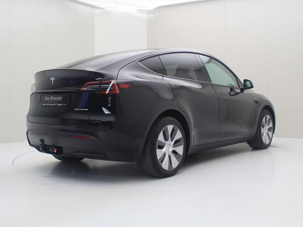Tesla Model Y Long Range AWD 75kWh 351pk 93.3% SoH [ TRE uit 2023, foto 2