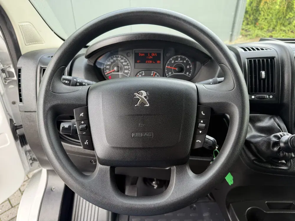 Peugeot Boxer 2.2 BlueHDi 120 PK uit 2023, foto 10