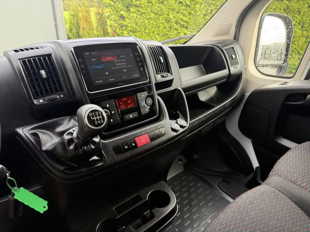 Peugeot Boxer 2.2 BlueHDi 120 PK uit 2023, foto 13