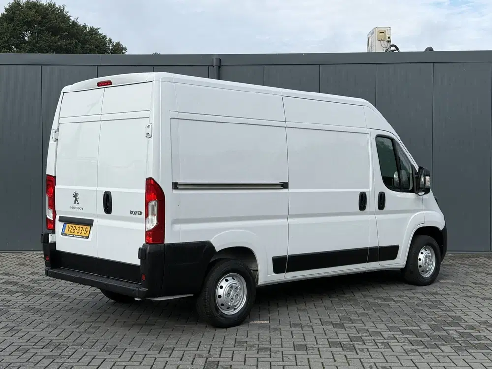 Peugeot Boxer 2.2 BlueHDi 120 PK uit 2023, foto 3