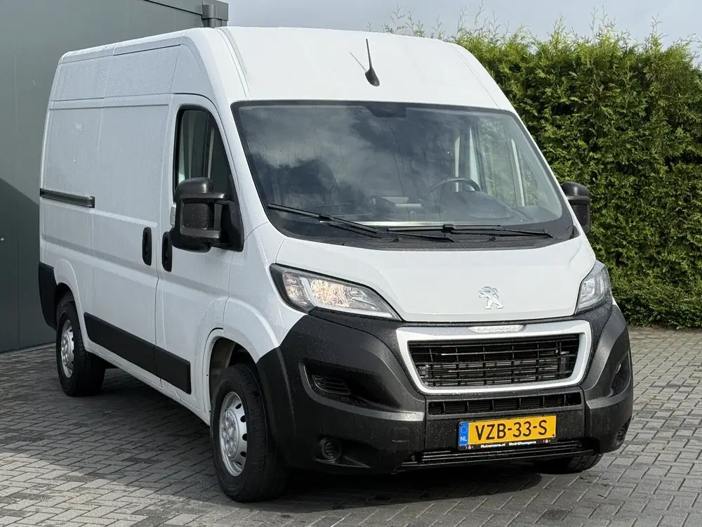 Peugeot Boxer 2.2 BlueHDi 120 PK uit 2023, foto 4