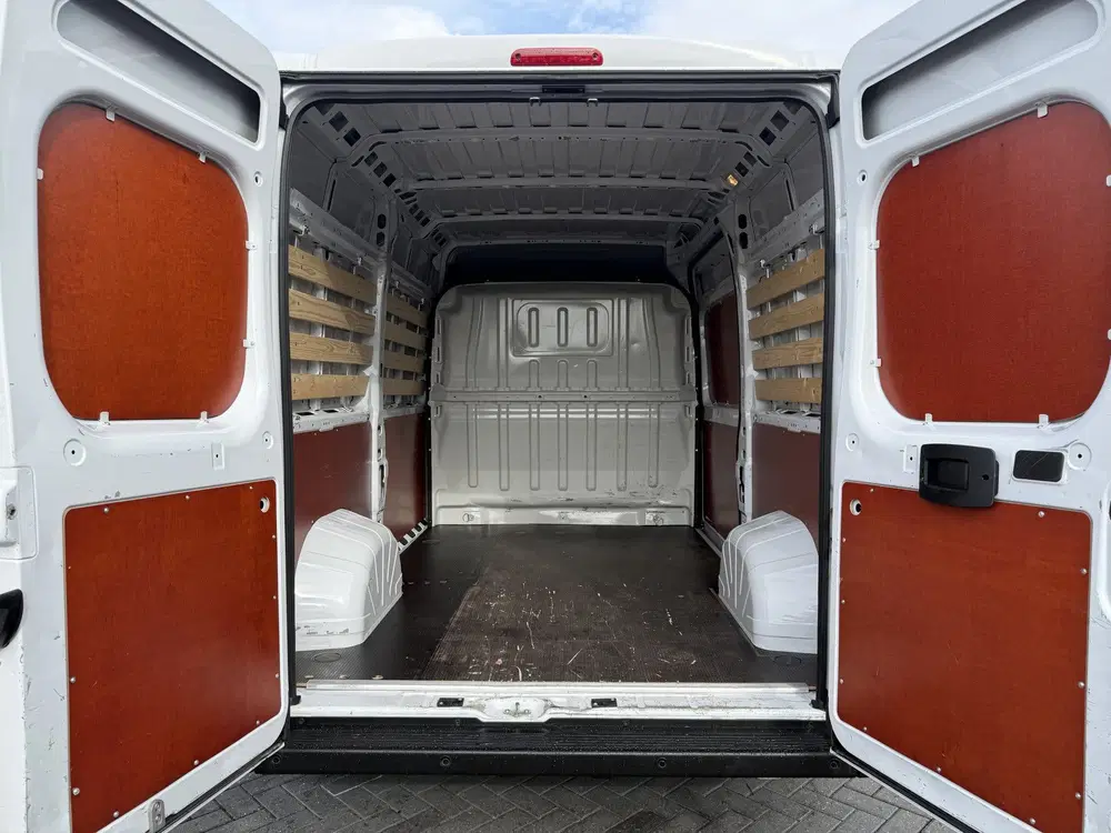 Peugeot Boxer 2.2 BlueHDi 120 PK uit 2023, foto 8