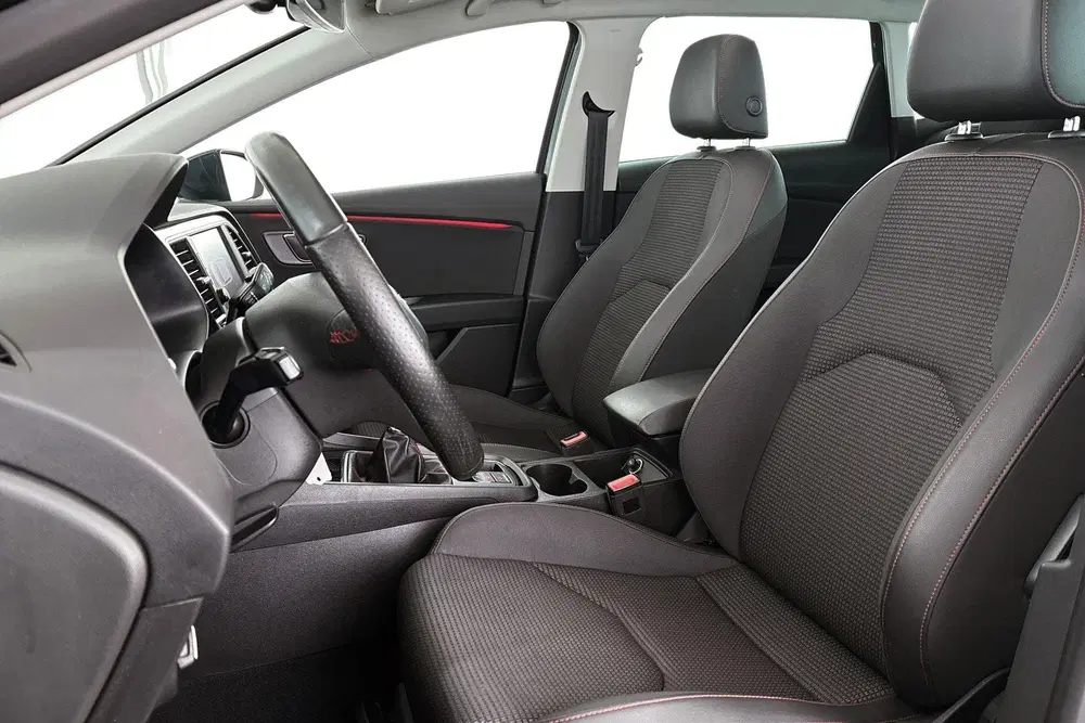 SEAT Leon 1.5 TSI FR Business Intense Panoramadak Vi uit 2019, foto 6