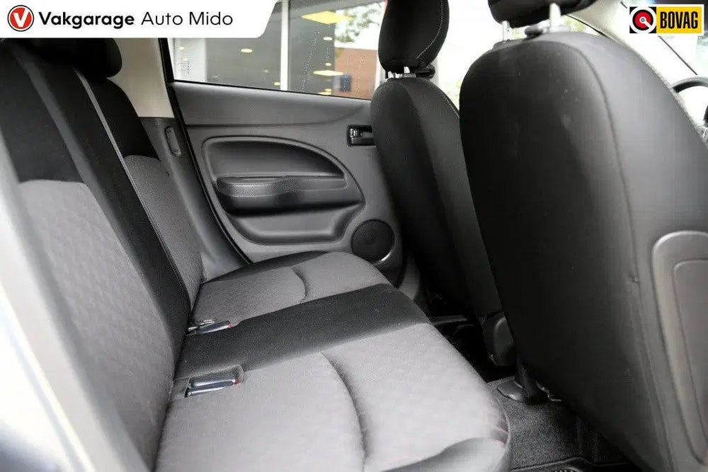 Mitsubishi Space Star 1.2i CVT Automaat Intro Edition uit 2021, foto 12