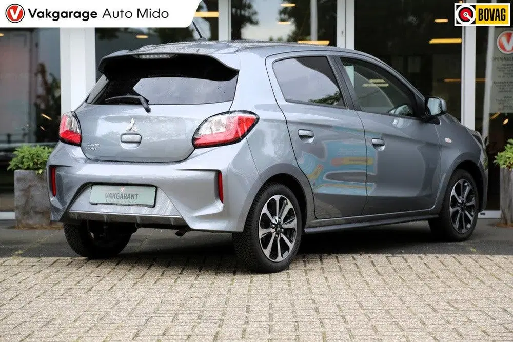 Mitsubishi Space Star 1.2i CVT Automaat Intro Edition uit 2021, foto 2