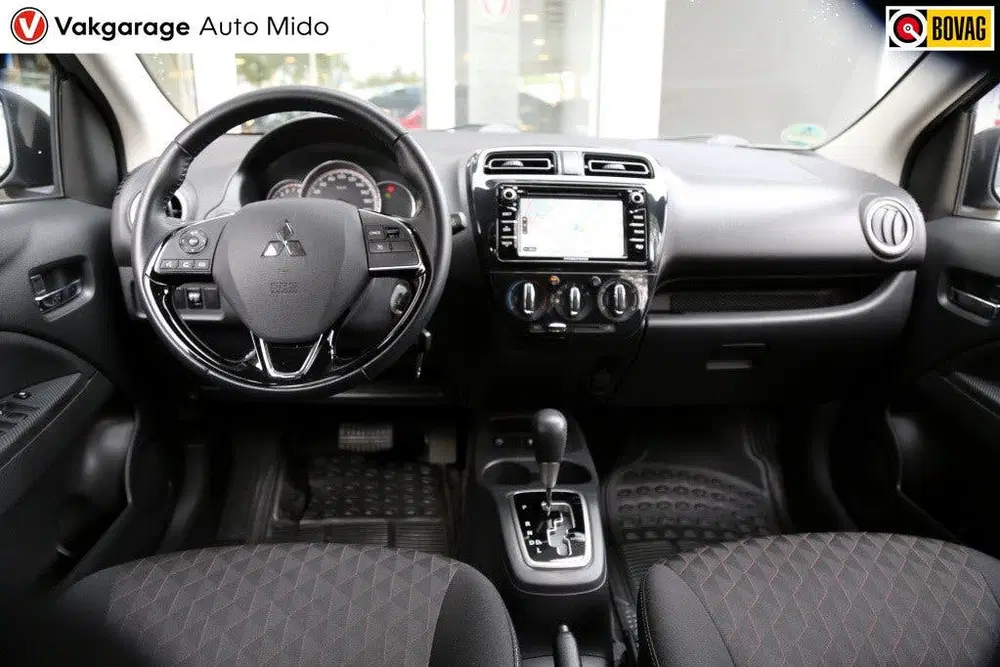 Mitsubishi Space Star 1.2i CVT Automaat Intro Edition uit 2021, foto 3