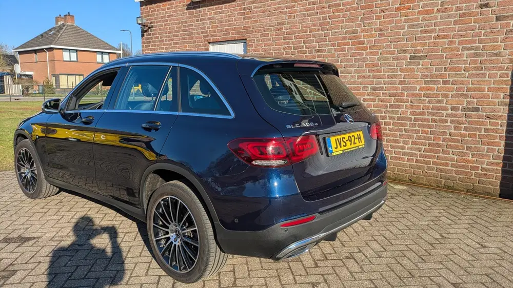 Mercedes-Benz GLC 300e 4MATIC Premium Plus uit 2021, foto 2