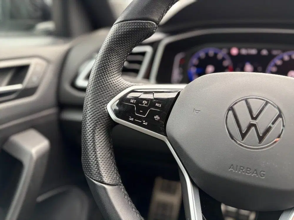 Volkswagen T-Roc 1.5 TSI R-Line Pano Camera Adaptive Cruise uit 2022, foto 15
