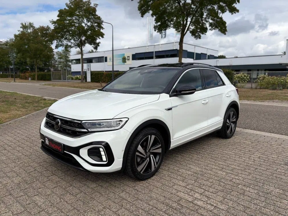 Volkswagen T-Roc 1.5 TSI R-Line Pano Camera Adaptive Cruise uit 2022, foto 2
