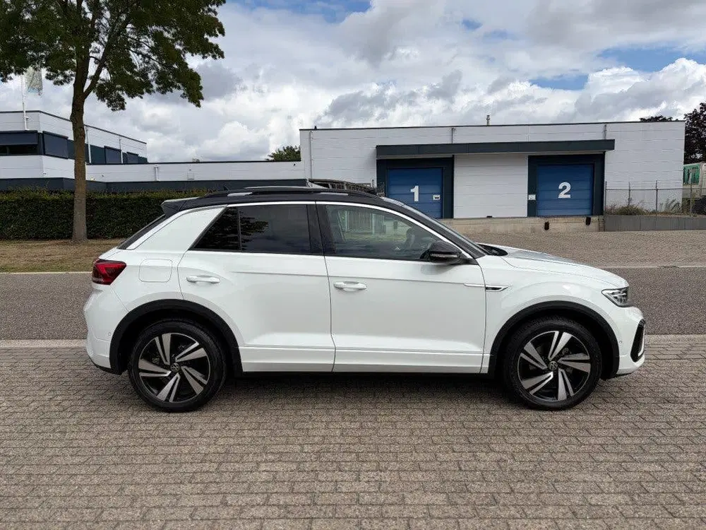 Volkswagen T-Roc 1.5 TSI R-Line Pano Camera Adaptive Cruise uit 2022, foto 5