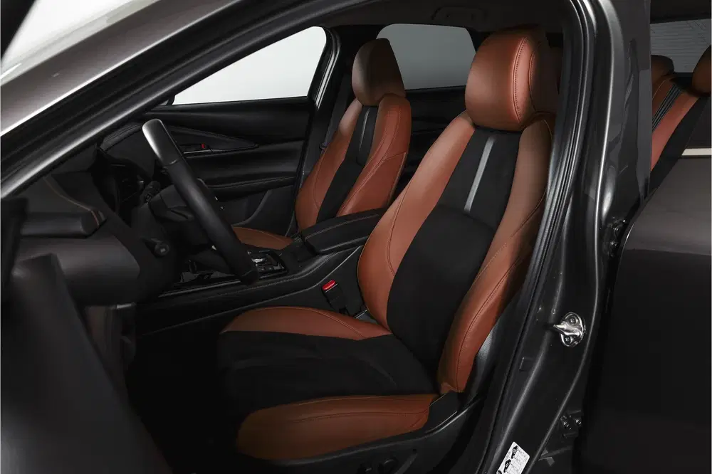 Mazda CX-30 2.0 e-SkyActiv-X 186 PK M Hybrid Nagisa Or uit 2025, foto 6