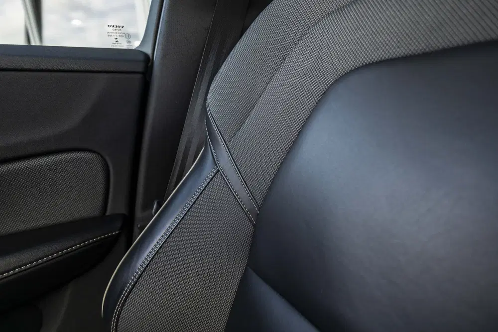 Volvo V60 2.0 B4 R-Design uit 2021, foto 11