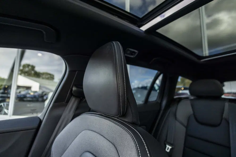 Volvo V60 2.0 B4 R-Design uit 2021, foto 12