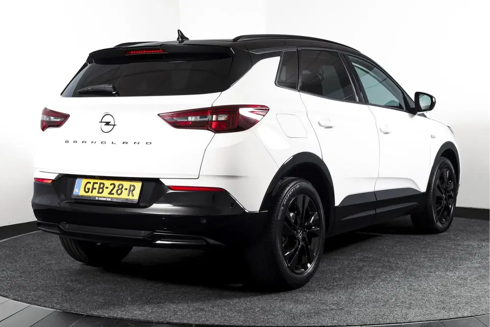 Opel Grandland 1.2 Turbo 130 PK GS Line uit 2022, foto 2