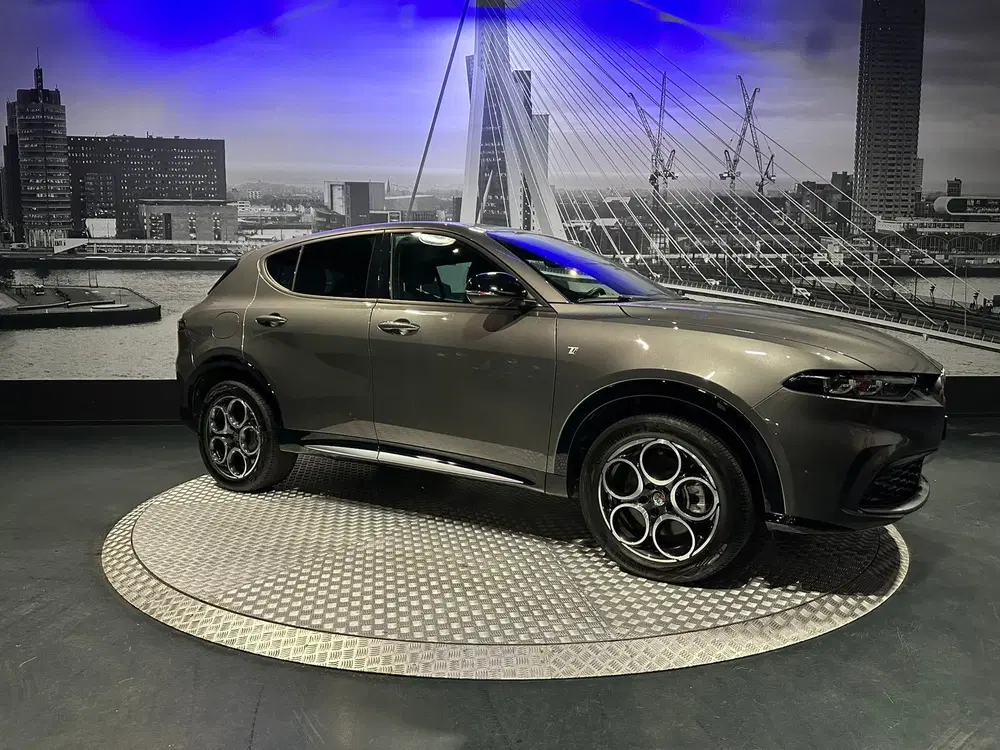 Alfa Romeo Tonale 1.3 Ibrida Plug-In Q4 uit 2024, foto 3