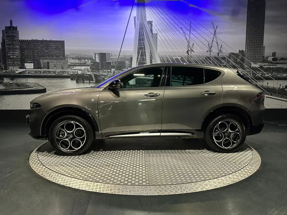 Alfa Romeo Tonale 1.3 Ibrida Plug-In Q4 uit 2024, foto 8