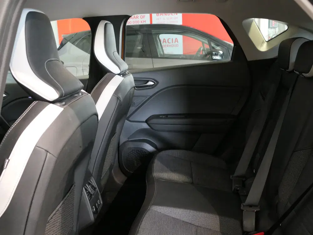 Renault Captur 1.3 TCe 140 Intens uit 2021, foto 8