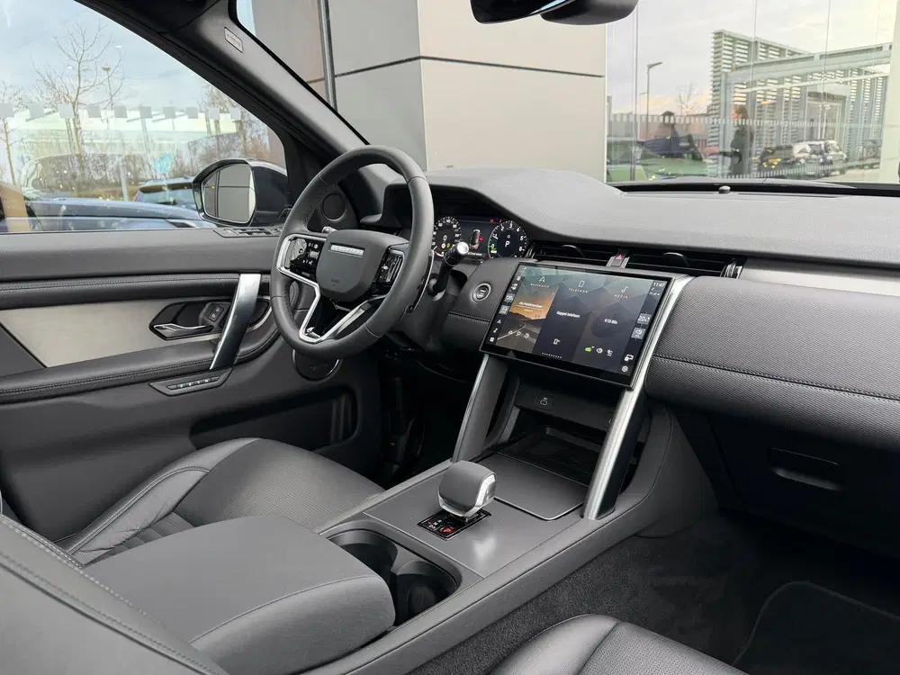 Land Rover Discovery Sport P270e Dynamic Edition uit 2025, foto 10
