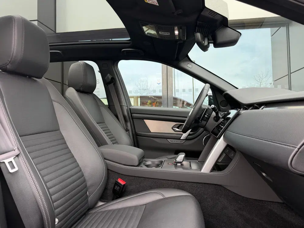 Land Rover Discovery Sport P270e Dynamic Edition uit 2025, foto 11
