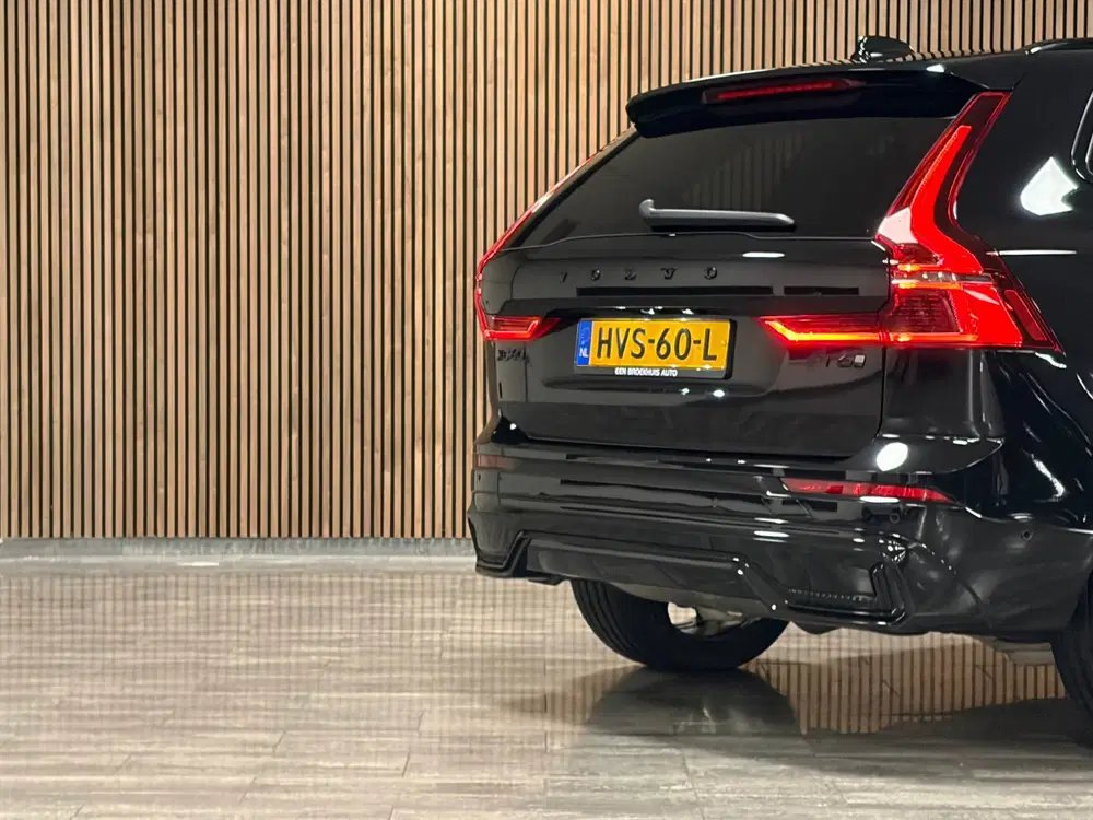 Volvo XC60 T6 AWD Recharge Ultra Black Edition uit 2025, foto 10