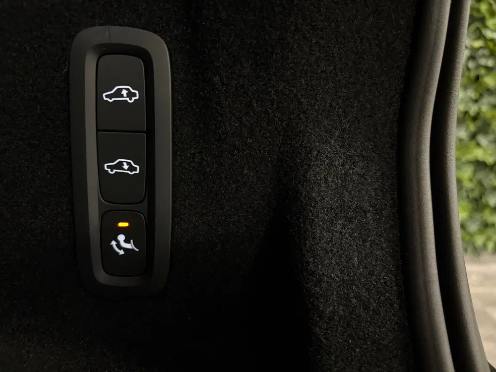 Volvo XC60 T6 AWD Recharge Ultra Black Edition uit 2025, foto 13