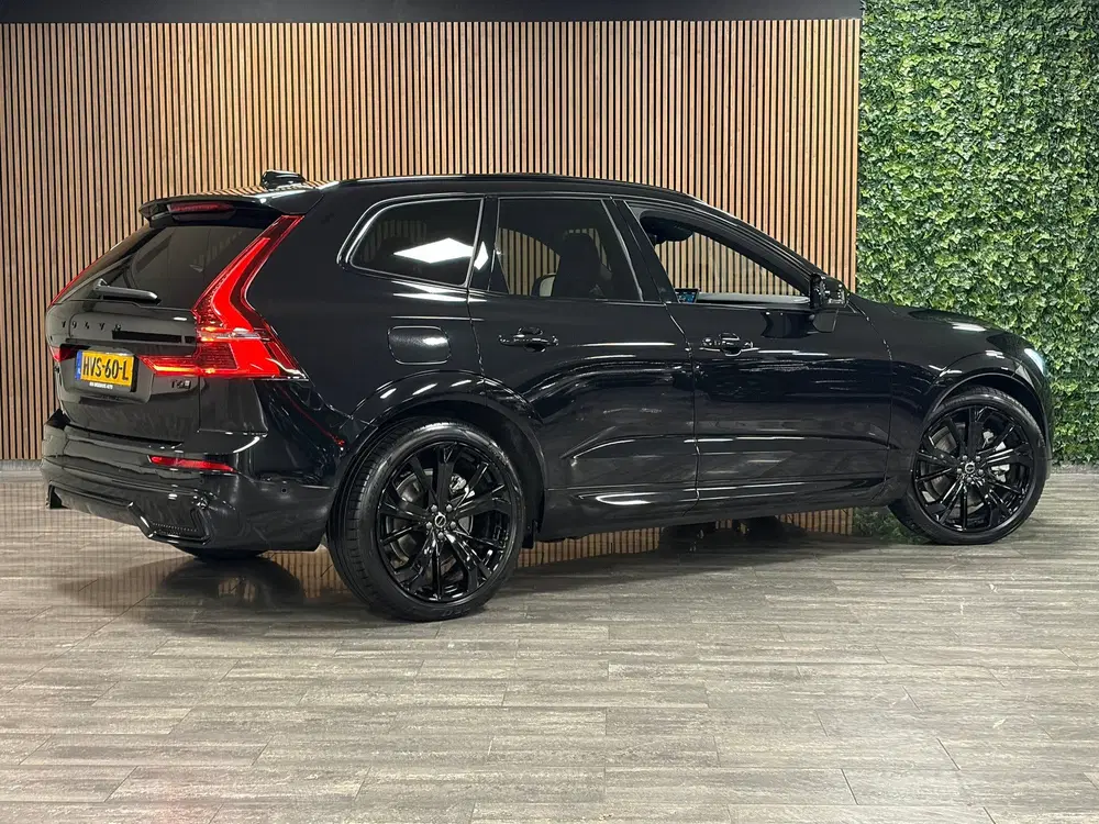 Volvo XC60 T6 AWD Recharge Ultra Black Edition uit 2025, foto 4