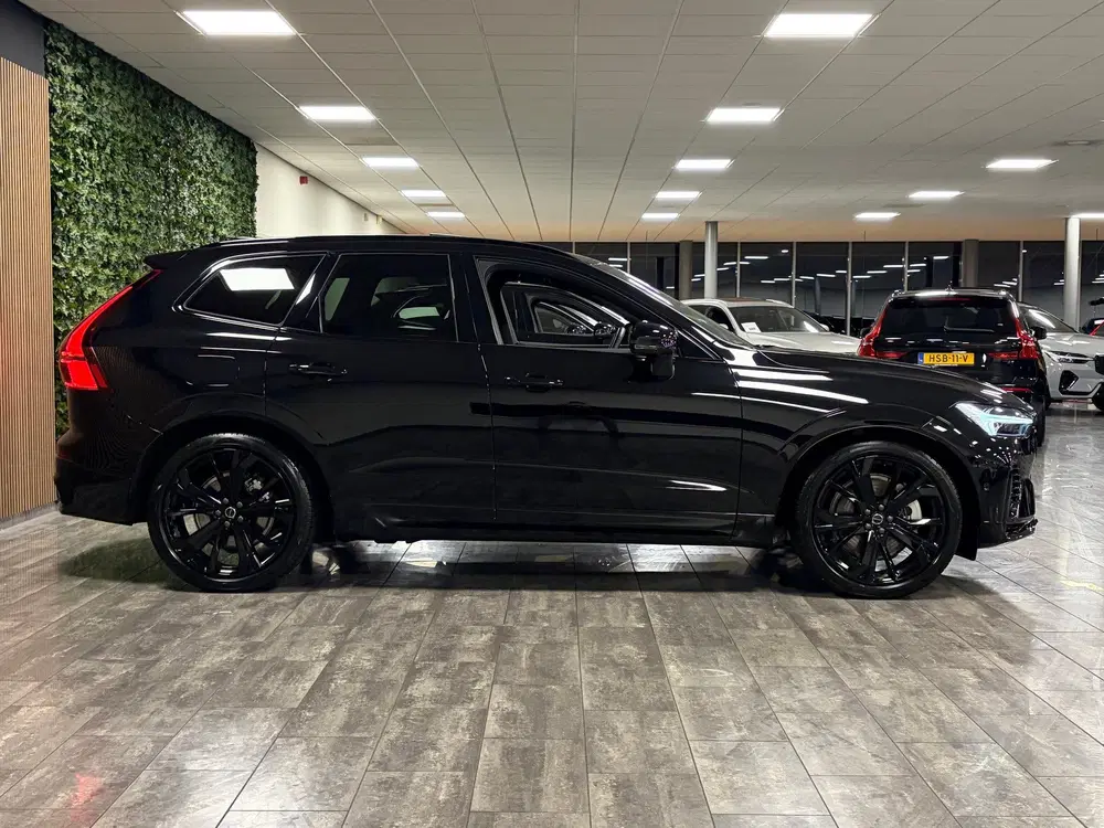 Volvo XC60 T6 AWD Recharge Ultra Black Edition uit 2025, foto 8