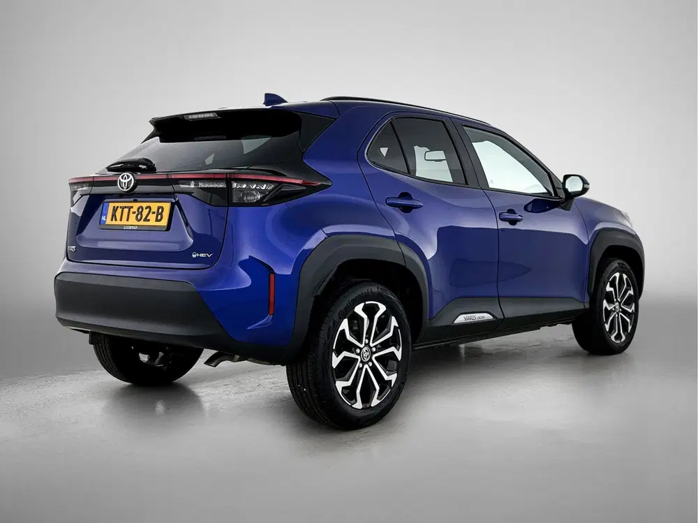 Toyota Yaris Cross 1.5 Hybrid 115 First Edition + uit 2025, foto 2